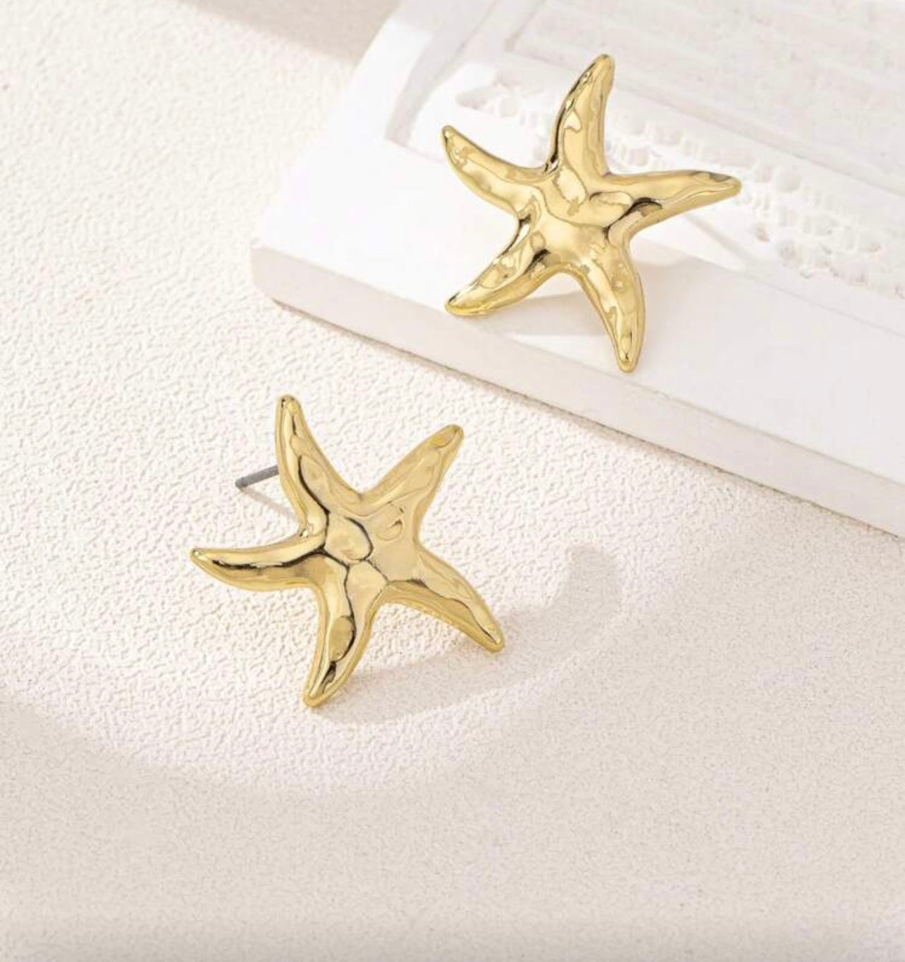 Starfish Earrings in Gold