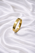 Men’s Straight Edge Ring In Gold
